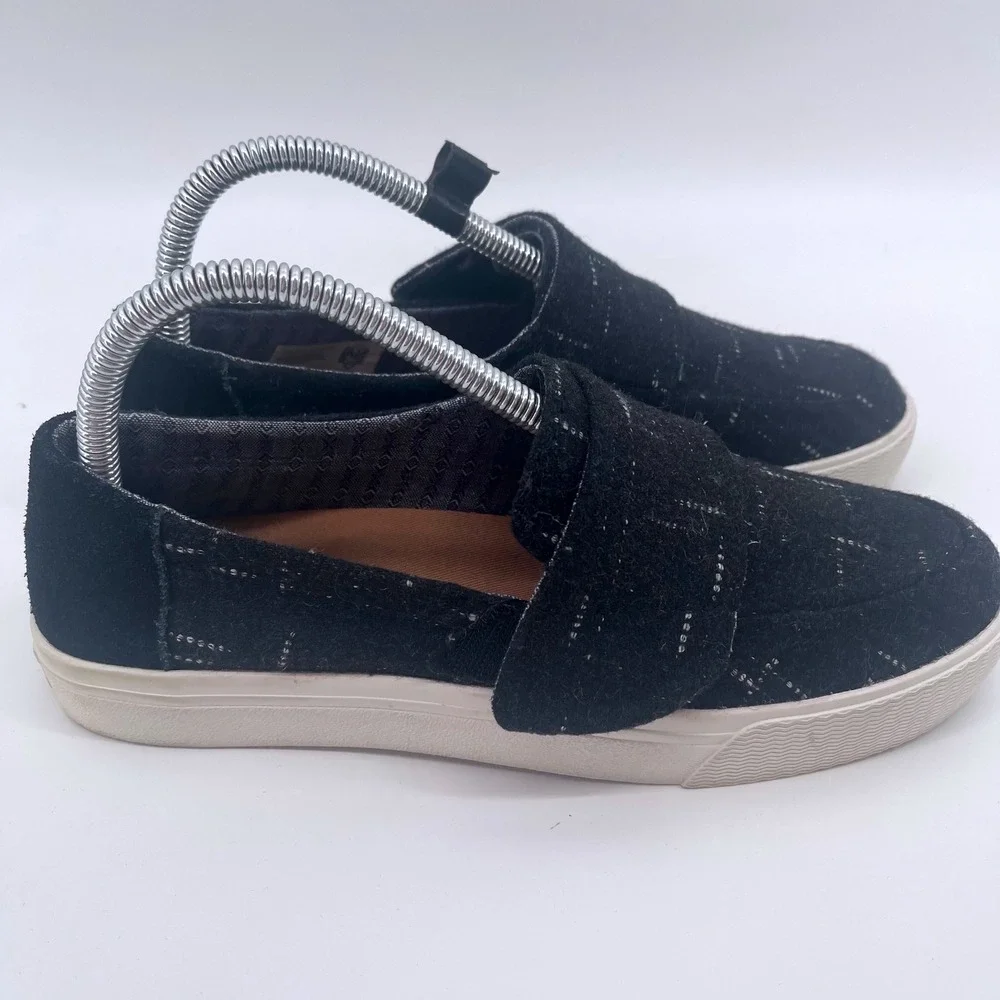 TOMS Women's Black Altair Black‎ Dotted slip-on WM 7.5 - Picture 4 of 7